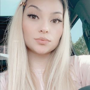 Meet your Posher, Denise